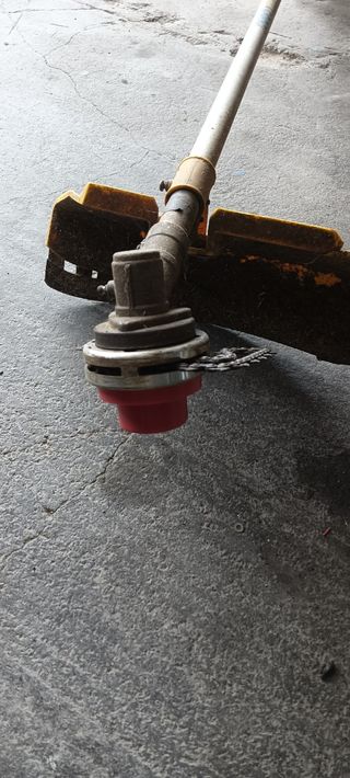 vendo decespugliatore 42 cc come visibile in foto,