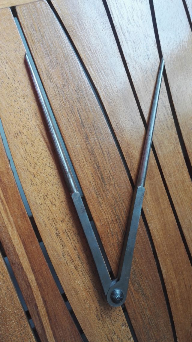 Compás de puntas para chapa