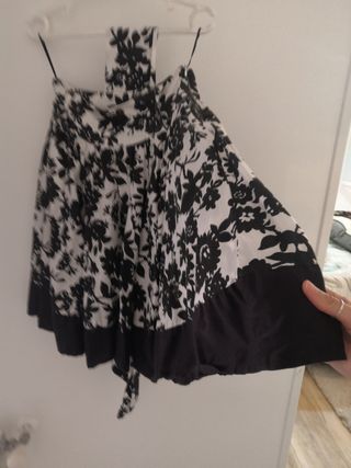Falda midi flores blanco-negro