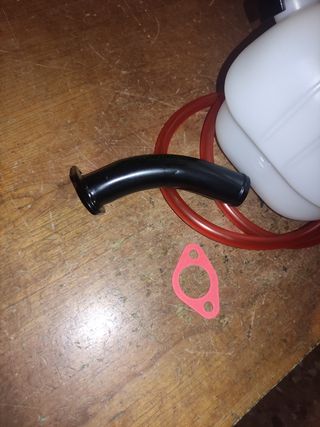 Bote expansión Seat 600E y tubo agua