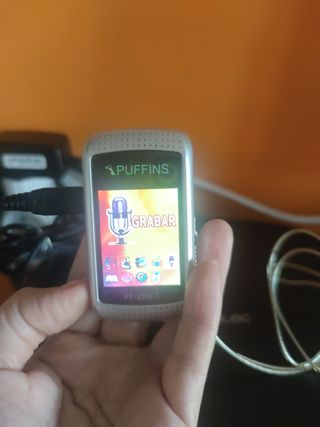 Reproductor MP3 Puffins PF-206-T plateado