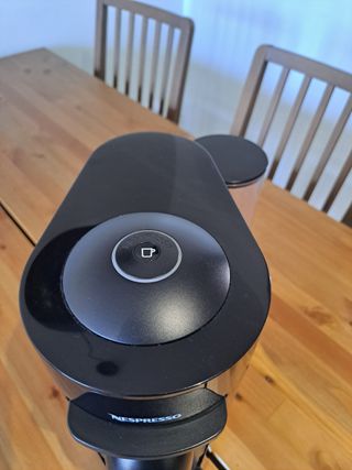 Cafetera Nespresso Vertuo Plus