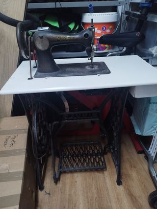 Máquina coser Singer antigua