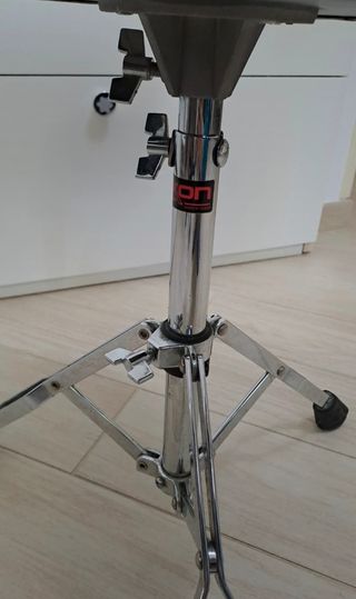 Sgabello per piano/batteria regolabile