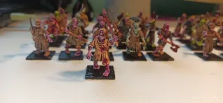 Pintor mercenario de miniaturas.