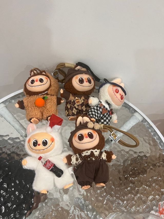 llaveros peluche Labubu talla unica de segunda mano por 15 EUR en