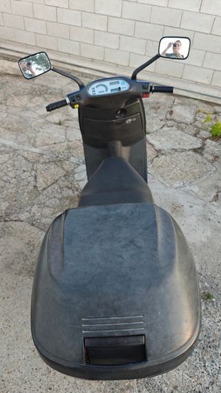 Piaggio Sfera 75cc - Scooter Azul