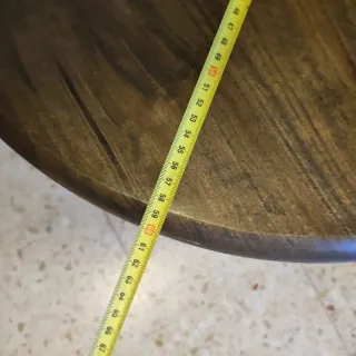 Mesa industrial redonda - hierro forjado y madera