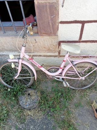 Bicicleta antigua rosa