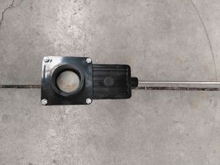 Tiradores grises autocaravana