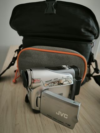 Cámara video JVC - 25x óptica