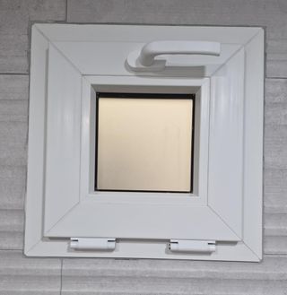 Ventana PVC blanca 400x400 Oscilante Mate