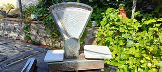 Balanza antigua Roch