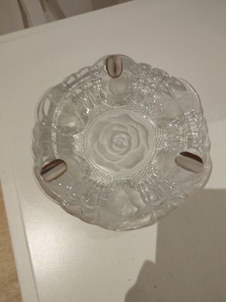 Cenicero cristal tallado con boquillas de plata