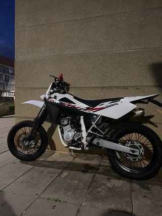 Husqvarna SMS 125cc - Moto