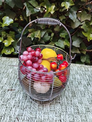 Frutero y bandejas decorativos