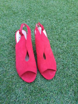 Zapatos rojos tacón