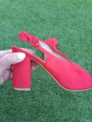 Zapatos rojos tacón