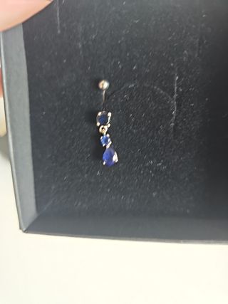 Piercing ombelico blu e argento