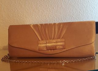 Zapatos y bolso beige fiesta