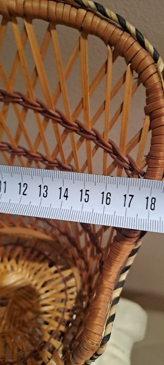 Silla mimbre muñeca vintage