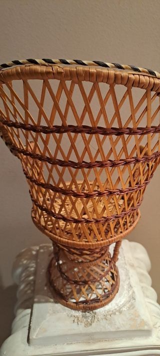 Silla mimbre muñeca vintage