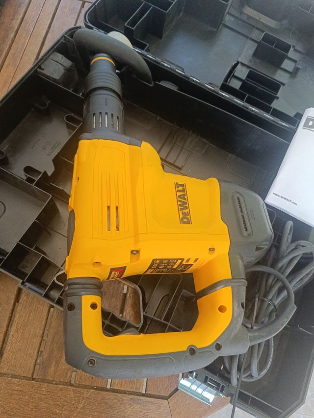 Martillo demoledor DeWalt D25832K