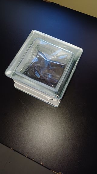 Varios pavés 11,5x11,5x8 cm ondulado. transparente