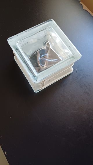 Varios pavés 11,5x11,5x8 cm ondulado. transparente