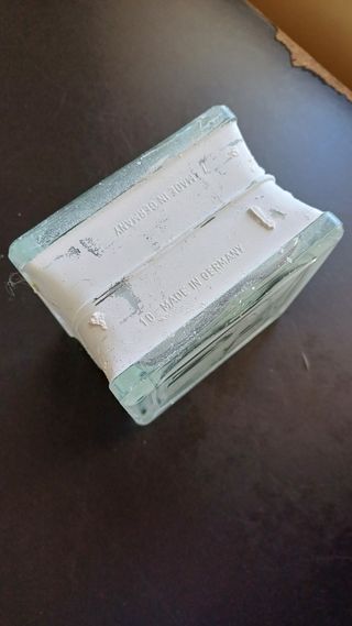 Varios pavés 11,5x11,5x8 cm ondulado. transparente