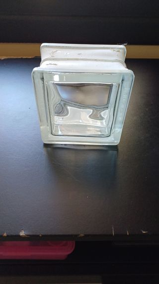 Varios pavés 11,5x11,5x8 cm ondulado. transparente