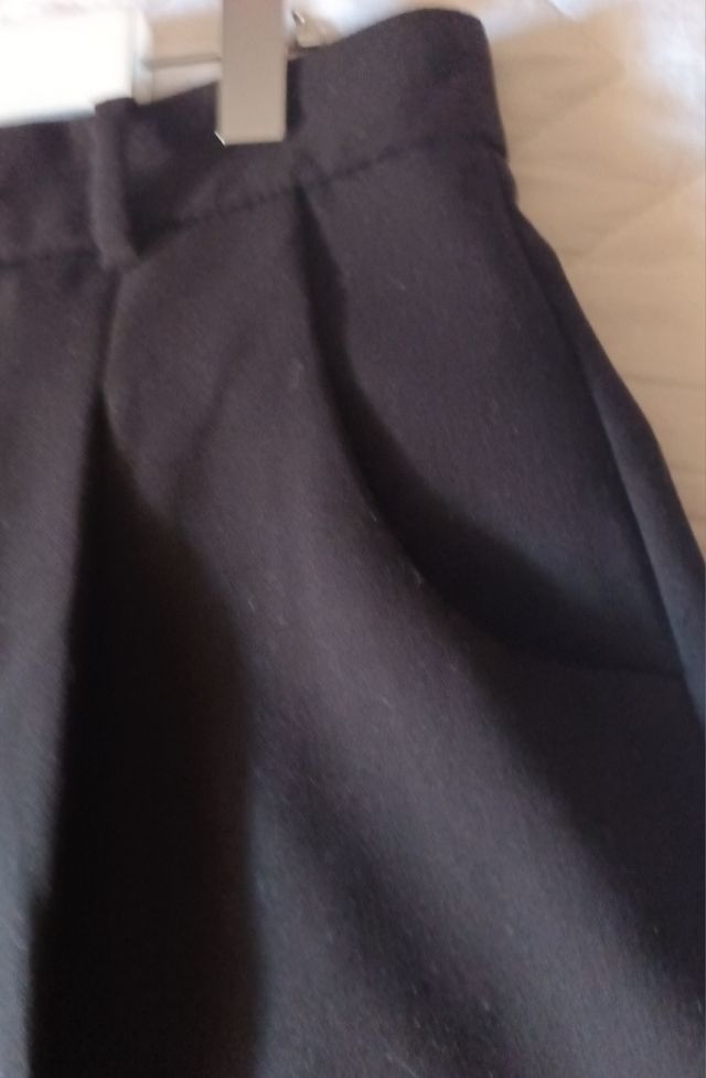 Pantalón negro estilo Carrot