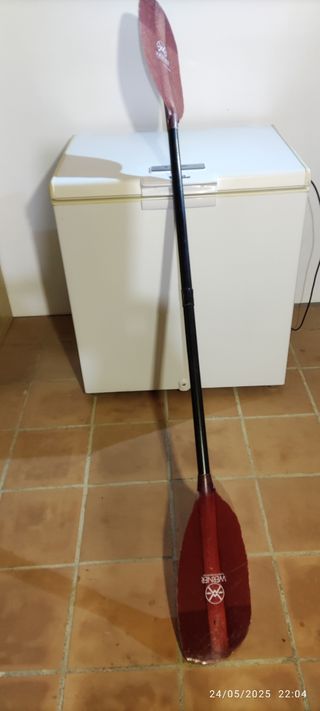 Pala aguas bravas werner de fibra de carbono