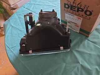 Faro Fiat derecho, fondo negro cinquecento 1992