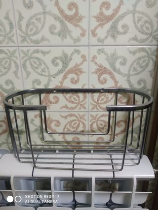 Colgador ducha metal baño - Práctico