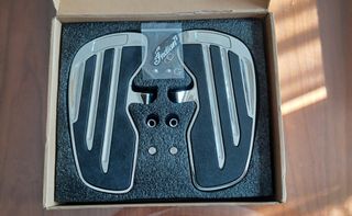 Reposapies delanteros Indian Scout Cromados