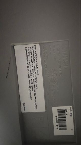 Yamaha YPT-360 Teclado Digital