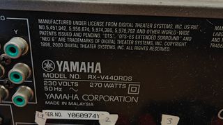 Yamaha RX-V440RDS-Amplificador y altavoces