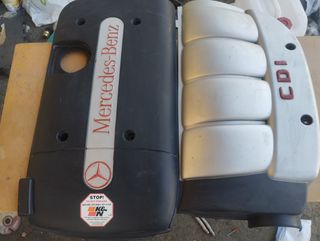 Tapa motor Mercedes
