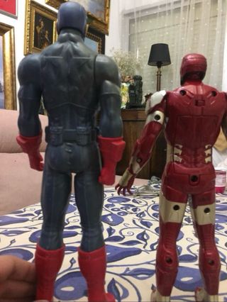 Figuras Marvel: Capitán América e Iron Man