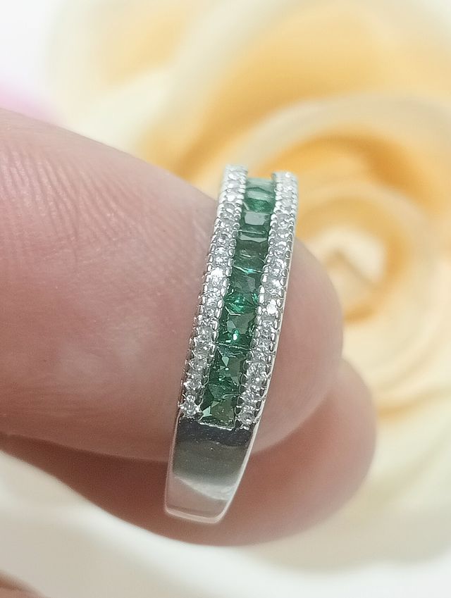 Espectacular Anillo circonitas plata 925