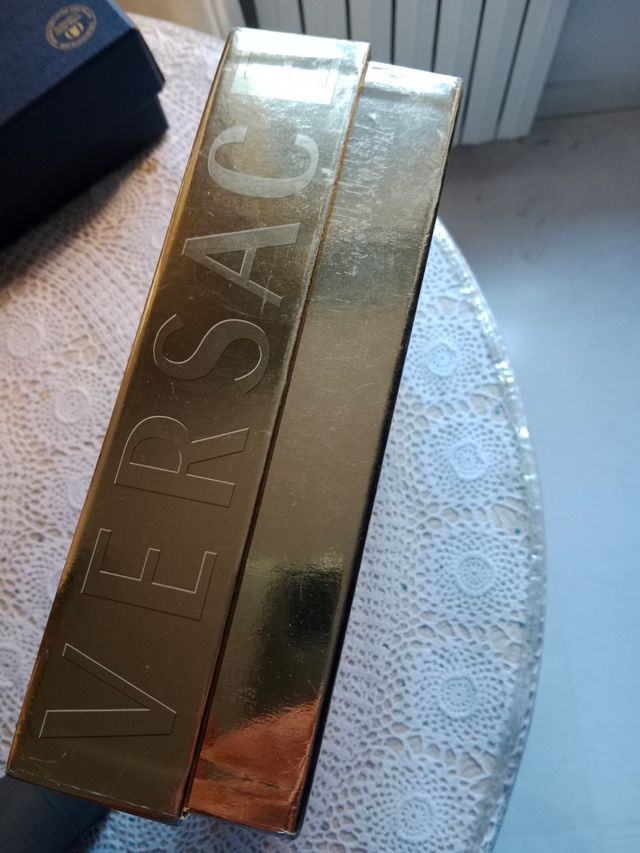 Scatola Versace vintage.