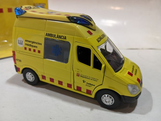 Ambulancia SEM Catalunya 1:43