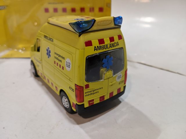 Ambulancia SEM Catalunya 1:43