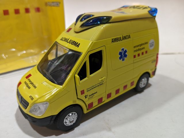 Ambulancia SEM Catalunya 1:43