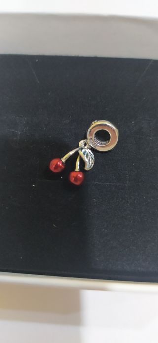 Charm de plata 925.