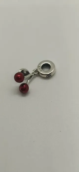 Charm de plata 925.