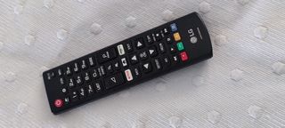 TV LG 32" LJ610V Full HD - Smart TV