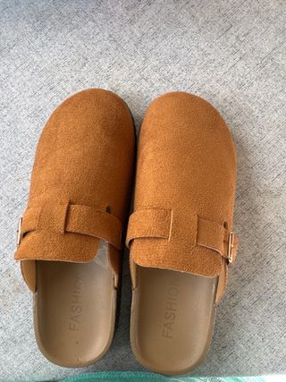 Zuecos Marrón - Chanclas de ante
