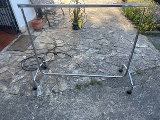 Perchero metálico - Colgador ropa